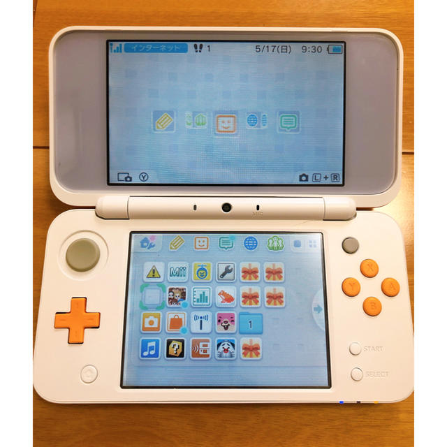 任天堂(ニンテンドウ)の 「Nintendo  2DS LL ホワイト/オレンジ」 エンタメ/ホビーのゲームソフト/ゲーム機本体(携帯用ゲーム機本体)の商品写真