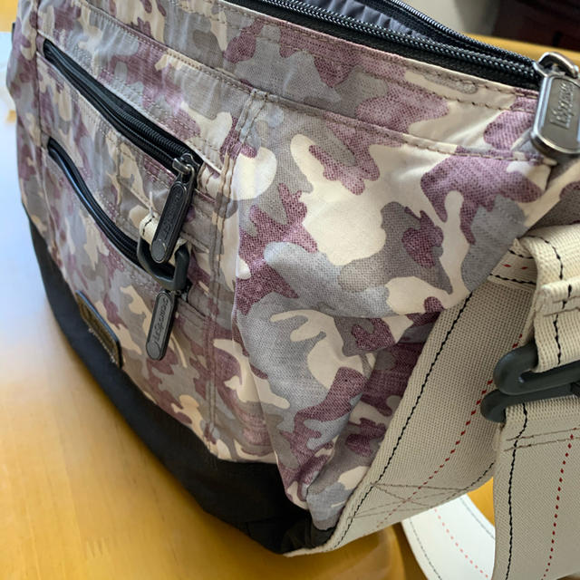 LeSportsac(レスポートサック)のレスポートサックショルダー メンズのバッグ(ショルダーバッグ)の商品写真