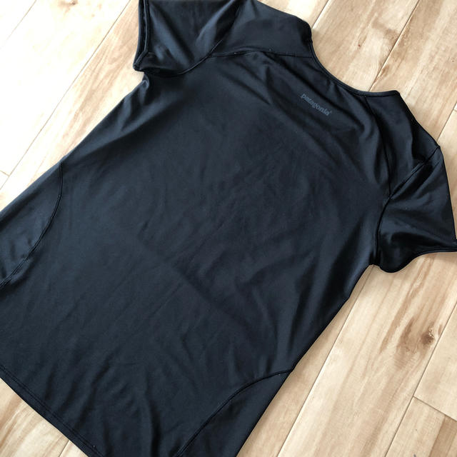 patagonia(パタゴニア)のパタゴニア　ドライＴシャツ　黒　S レディースのトップス(Tシャツ(長袖/七分))の商品写真