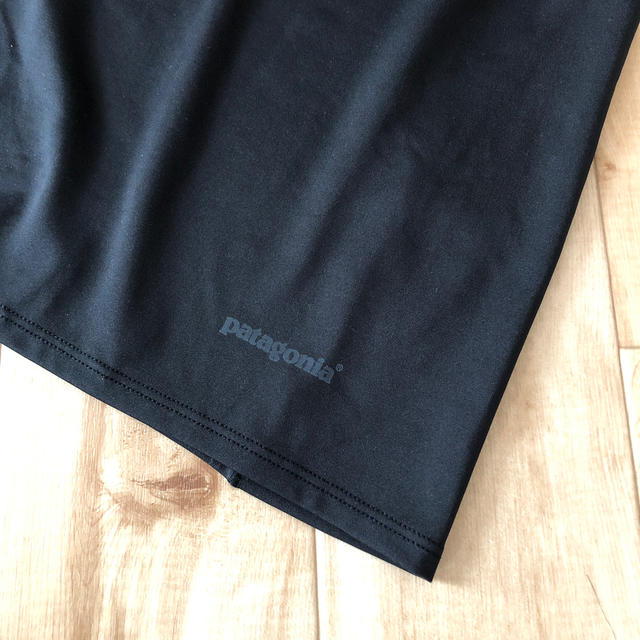 patagonia(パタゴニア)のパタゴニア　ドライＴシャツ　黒　S レディースのトップス(Tシャツ(長袖/七分))の商品写真