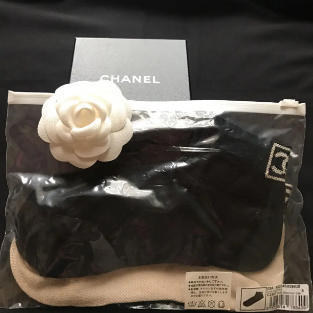 CHANEL(シャネル)の❤︎CHANEL❤︎未使用 極レア ココマーク ソックス 2足セット🧦 レディースのレッグウェア(ソックス)の商品写真