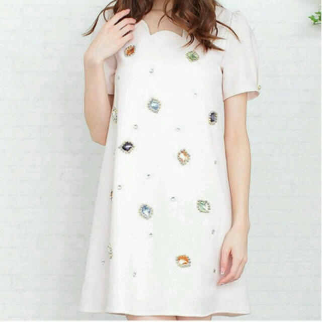新品miiaビジュー付きワンピース Schischulematrei At 新品miiaビジュー付きワンピース Schischulematrei At