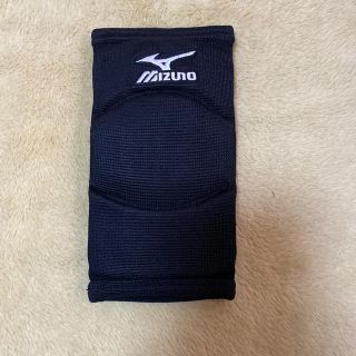 ミズノ(MIZUNO)のひじ当てサポーター(バレーボール)