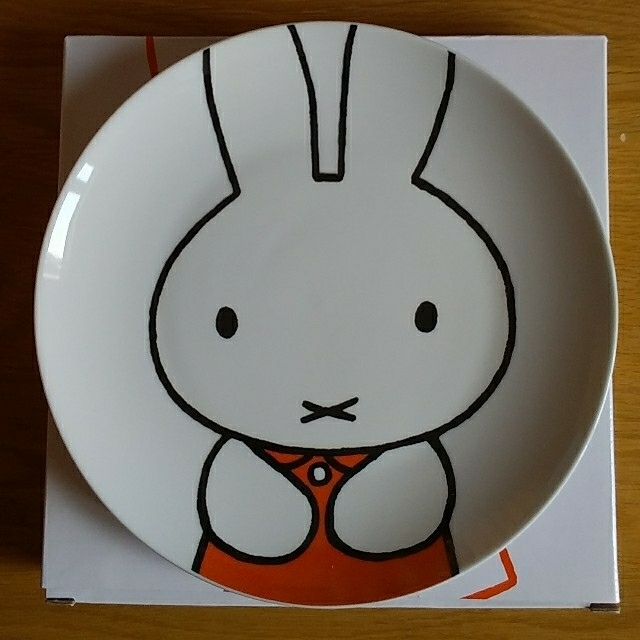 ミッフィー　アニバーサリー　プレート　皿 エンタメ/ホビーのおもちゃ/ぬいぐるみ(キャラクターグッズ)の商品写真