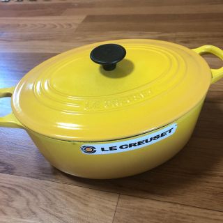 ルクルーゼ(LE CREUSET)のみち様専用ルクルーゼ lecreuset ココットオーバル25 ストウブ(鍋/フライパン)