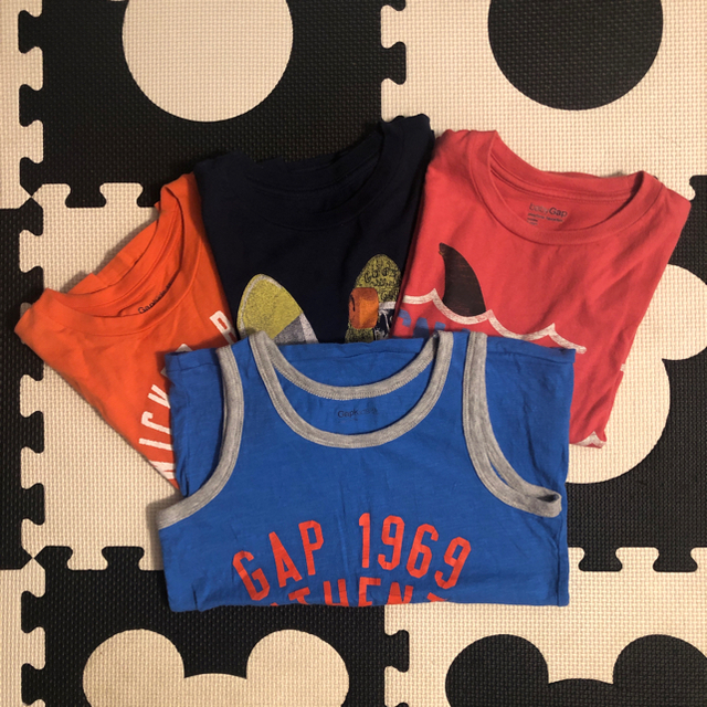 GAP Kids(ギャップキッズ)のGAP Ｔand タンクトップ　110 ４枚セット キッズ/ベビー/マタニティのキッズ服男の子用(90cm~)(Tシャツ/カットソー)の商品写真