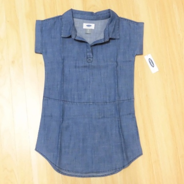 Old Navy(オールドネイビー)の新品・OLD NAVY 半袖シャツワンピース・110cm キッズ/ベビー/マタニティのキッズ服女の子用(90cm~)(ワンピース)の商品写真