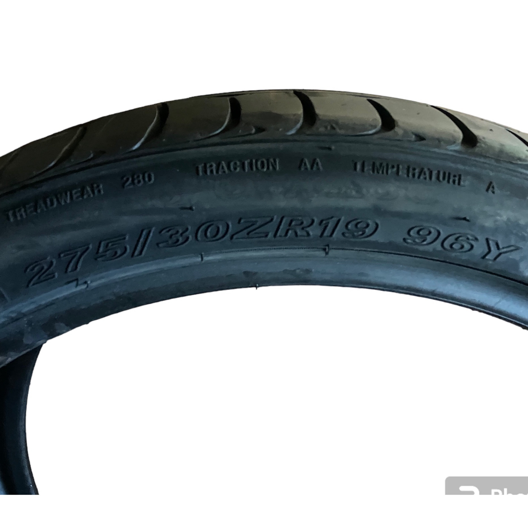 新品タイヤ‼️275/30R19  エスティマアルファードヴェルファイア 自動車/バイクの自動車(タイヤ)の商品写真