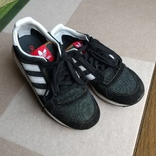 アディダス(adidas)のadidas スニーカー(スニーカー)