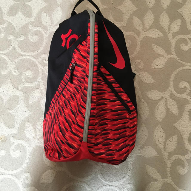 NIKE(ナイキ)のナイキ　KDバックパック　20Ｌ キッズ/ベビー/マタニティのこども用バッグ(リュックサック)の商品写真