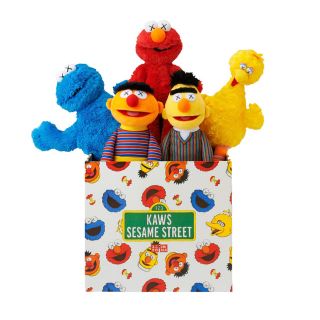 ユニクロ(UNIQLO)のUNIQLO KAWS SESAME STREET COMPLETE BOX(ぬいぐるみ)