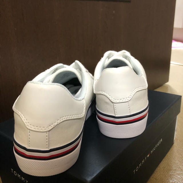 TOMMY HILFIGER(トミーヒルフィガー)の【新品未使用】🇨🇷TOMMY HILFIGER スニーカー23cm レディースの靴/シューズ(スニーカー)の商品写真