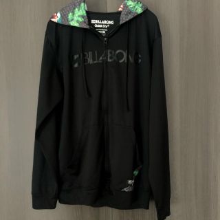 ビラボン(billabong)の《BILLABONG》パーカー(パーカー)