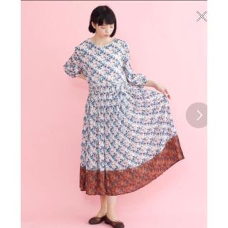 メルロー(merlot)の【新品タグ付き】merlot 花柄ワンピース(ロングワンピース/マキシワンピース)