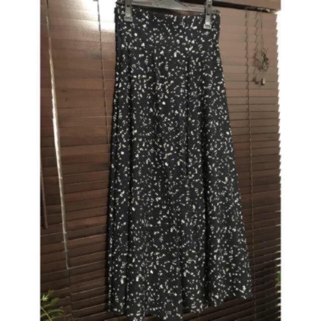 ENFOLD(エンフォルド)の【CLANE】DOT FLOWER CIRCULAR SKIRT レディースのスカート(ロングスカート)の商品写真