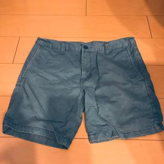 カーハート(carhartt)のcarhartt  wip ショートパンツ　サイズ32 濃いスカイブルー(ショートパンツ)