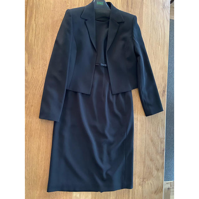ブラックフォーマル　喪服　9号サイズ レディースのフォーマル/ドレス(礼服/喪服)の商品写真