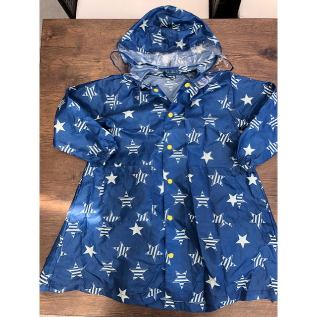 KIDS FORET(キッズフォーレ)のKIDS FORET キッズフォーレ　レインコート　星柄　Mサイズ キッズ/ベビー/マタニティのこども用ファッション小物(レインコート)の商品写真