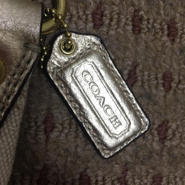 COACH(コーチ)のCOACH ショルダーバッグ 美品 レディースのバッグ(ショルダーバッグ)の商品写真