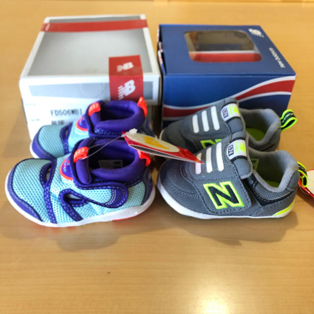 New Balance(ニューバランス)の【新品】ニューバランス　ファーストシューズ　二足セット キッズ/ベビー/マタニティのベビー靴/シューズ(~14cm)(スニーカー)の商品写真