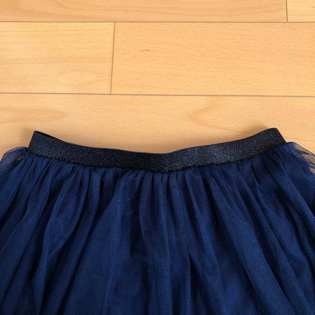 UNIQLO(ユニクロ)のUNIQLO GIRS ラメチュールスカート160センチ キッズ/ベビー/マタニティのキッズ服女の子用(90cm~)(スカート)の商品写真