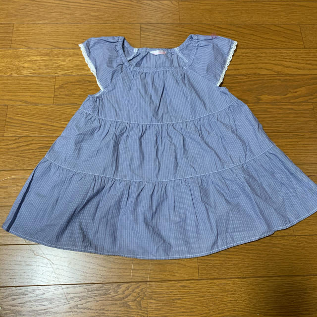 UNIQLO(ユニクロ)のワンピース キッズ/ベビー/マタニティのキッズ服女の子用(90cm~)(ワンピース)の商品写真