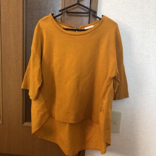 ジーユー(GU)のTシャツ マスタードカラー(Tシャツ(半袖/袖なし))