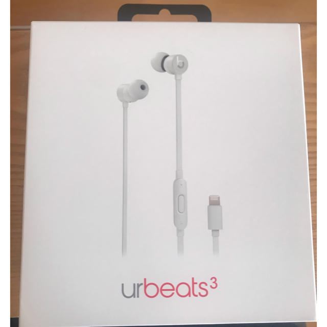 urbeats3  イヤホン スマホ/家電/カメラのオーディオ機器(ヘッドフォン/イヤフォン)の商品写真