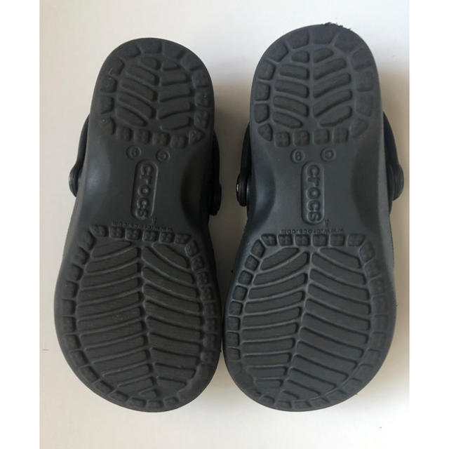 crocs(クロックス)のcrocs クロックス カリン キッズ キッズ/ベビー/マタニティのキッズ靴/シューズ(15cm~)(サンダル)の商品写真