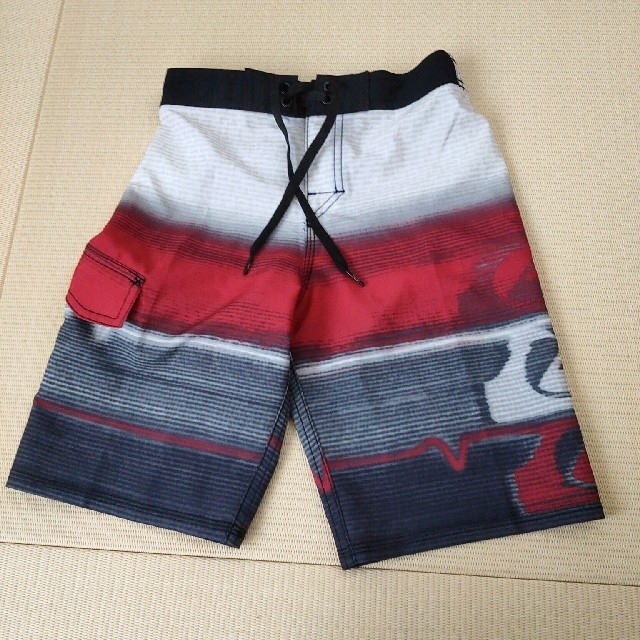 QUIKSILVER(クイックシルバー)のQUIKSILVER130センチ！ キッズ/ベビー/マタニティのキッズ服男の子用(90cm~)(水着)の商品写真