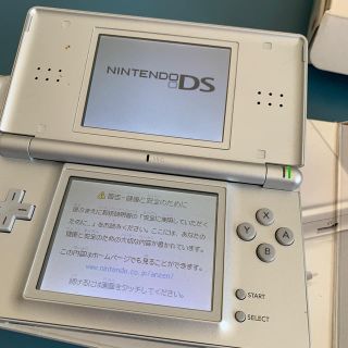 ニンテンドウ(任天堂)のNINTENDO DS LITE 海外版(携帯用ゲーム機本体)