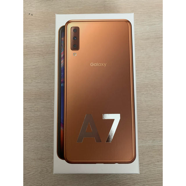 Galaxy A7 ゴールド 64GB SIMフリー - スマートフォン本体