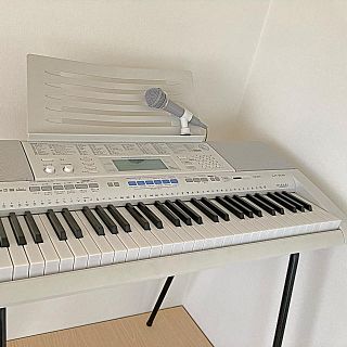 カシオ(CASIO)のカシオ キーボード　LK205  スタンド付き(キーボード/シンセサイザー)