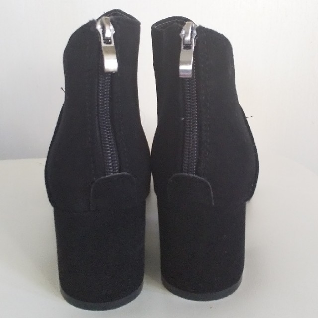 スウェード調 ショートブーツ 黒 24.5~25 レディースの靴/シューズ(ブーツ)の商品写真