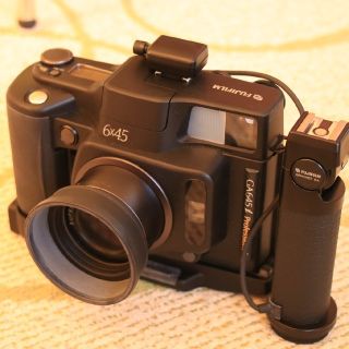 フジフイルム(富士フイルム)のGA645i professional 美品 値段交渉受け付けます(フィルムカメラ)