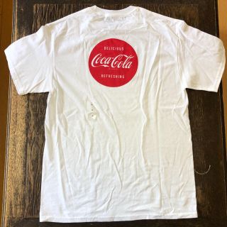 コカコーラ(コカ・コーラ)のM 新品未使用　アメリカ土産　コカコーラ　オフィシャルTシャツ(Tシャツ/カットソー(半袖/袖なし))