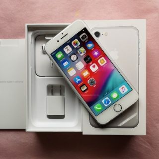 アイフォーン(iPhone)の【mari0様専用】新品 iPhone7 32GB シルバー simロック解除済(スマートフォン本体)