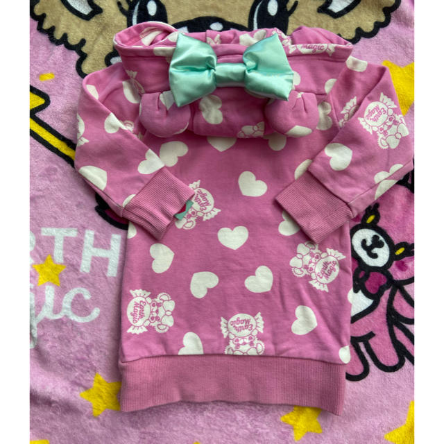 EARTHMAGIC(アースマジック)のアースマジック ピンクトレーナーワンピース 90cm キッズ/ベビー/マタニティのキッズ服女の子用(90cm~)(ワンピース)の商品写真