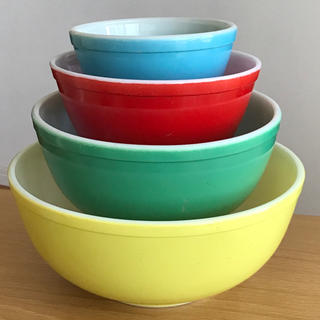 パイレックス(Pyrex)のOLD PYREX オールドパイレックス ミキシングボウル 4サイズセット(食器)