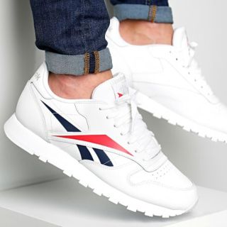 リーボック(Reebok)の定11000円名作デザイン!リーボック.クラシック新品本革レザースニーカー(スニーカー)