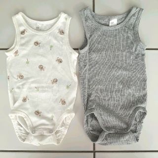 エイチアンドエム(H&M)の特価！ H&M 6-9m タンクトップ ロンパース ２枚セット(ロンパース)