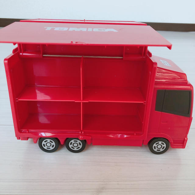 BANDAI(バンダイ)のトミカ 収納トラック キッズ/ベビー/マタニティのおもちゃ(電車のおもちゃ/車)の商品写真