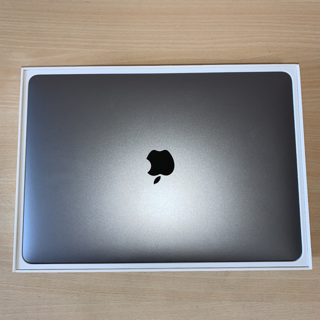 MacBook Pro 13(2018) メモリ8GB SSD512GBApple