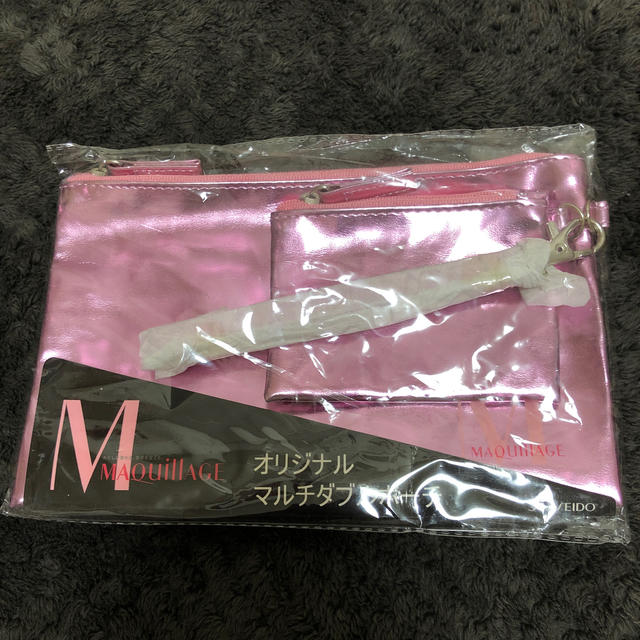 MAQuillAGE(マキアージュ)のMAQuillAGE オリジナル マルチダブルポーチ エンタメ/ホビーのコレクション(ノベルティグッズ)の商品写真