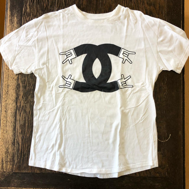 M-L シャネルロゴモチーフのストリートTシャツ アメリカ土産 | フリマアプリ ラクマ M-L シャネルロゴモチーフのストリートTシャツ アメリカ土産 | フリマアプリ ラクマ