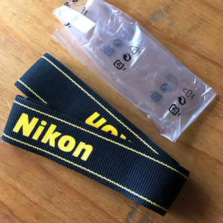 ニコン(Nikon)のNikon一眼レフ用純正ネックストラップ　新品ニコン純正品(その他)