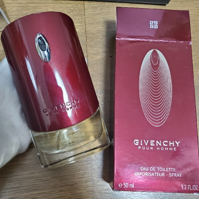 GIVENCHY(ジバンシィ)のTchanさま専用☆GIVENCHY ジバンシィ プールオム 50ml コスメ/美容の香水(香水(男性用))の商品写真