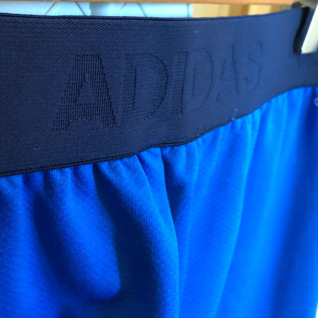 adidas(アディダス)のadidasハーフパンツ 150 キッズ/ベビー/マタニティのキッズ服男の子用(90cm~)(パンツ/スパッツ)の商品写真