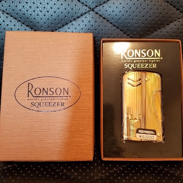 【激レア】Ronson ゴールド SQUEEZER Zippo メンズのファッション小物(タバコグッズ)の商品写真