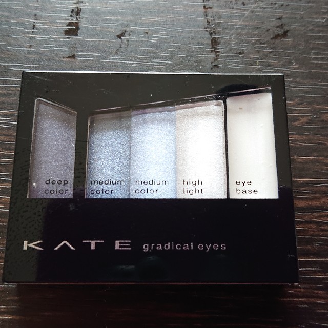 KATE(ケイト)の新品・ケイト・グラディカルアイズAブルー コスメ/美容のベースメイク/化粧品(アイシャドウ)の商品写真